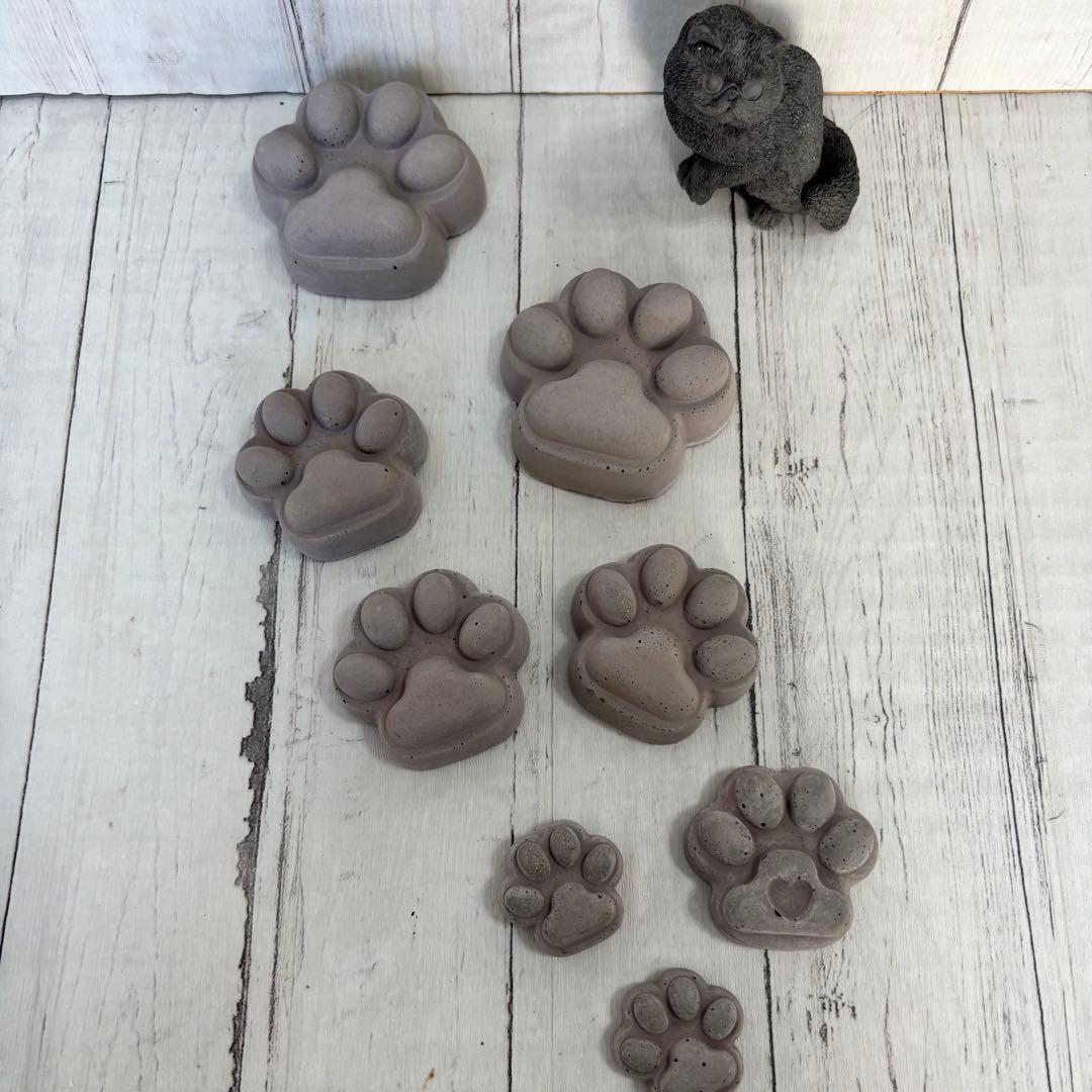 ＊肉球型　セメント製　オブジェ8個セット