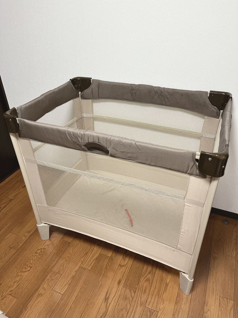 【極美品】アップリカ ココネルエアー ベビーベッド サークル 寝具 66047