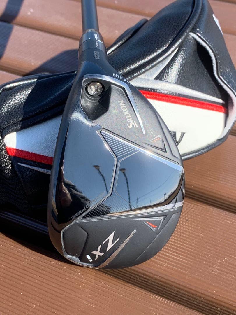 【未使用に近い】SRIXON ZXi ハイブリッド　UT4/22° ヘッドカバー