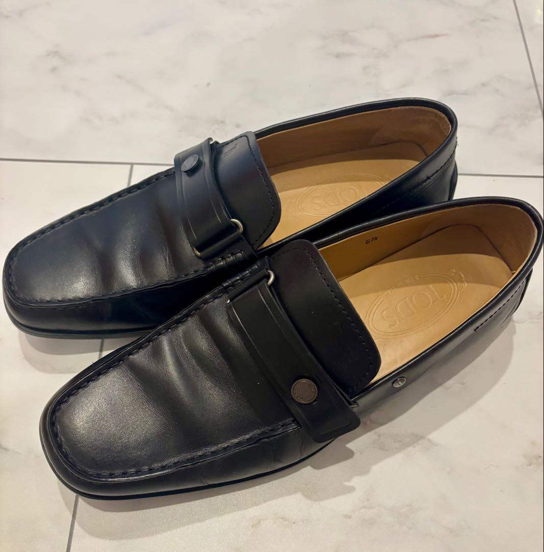 TOD'S ブラック ローファー
