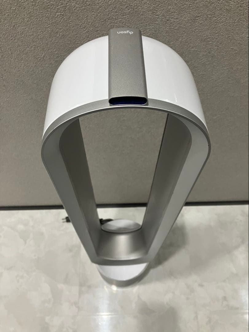 ダイソン 空気清浄機能付 タワーファン TP03WS