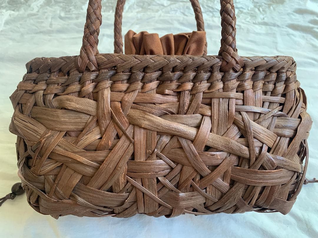 山葡萄 かご 乱れ編み 籠 職人の手作り手提げ 内布あり