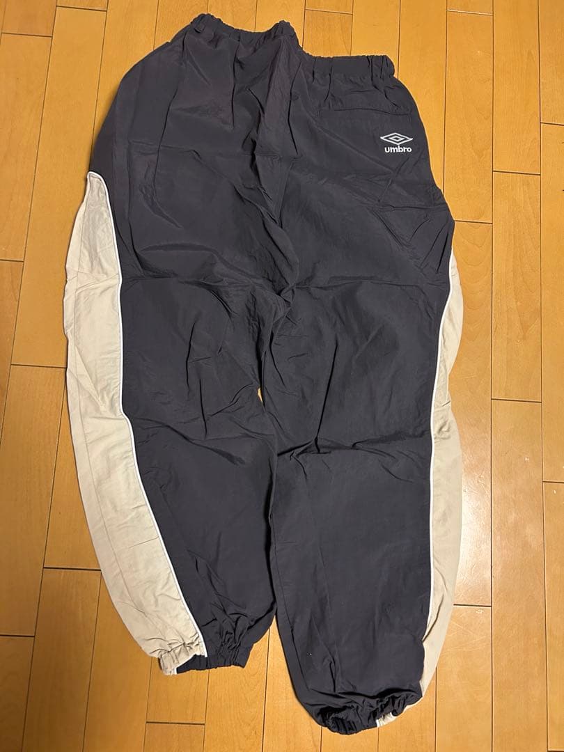 9090 × UMBRO セットアップ 「チャコールグレー」