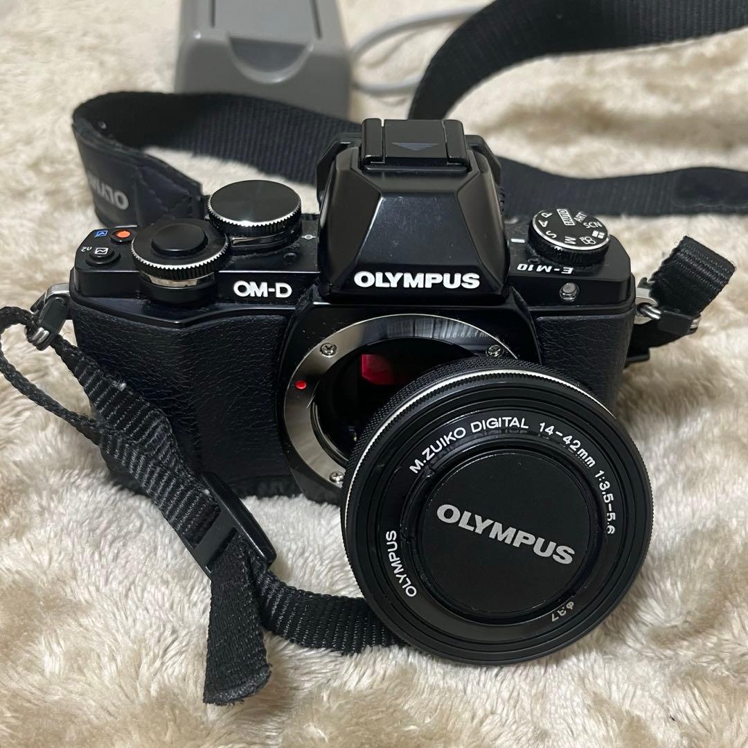 ジャンク品 使用不可 OLYMPUS OM-D ミラーレス一眼カメラ