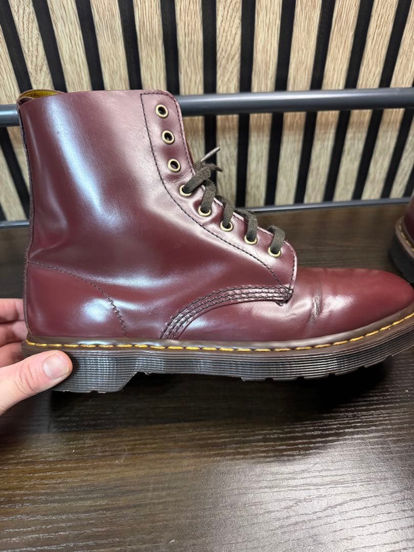 ドクターマーチン　Dr.Martens 8ホールブーツ　チェリーレッド?