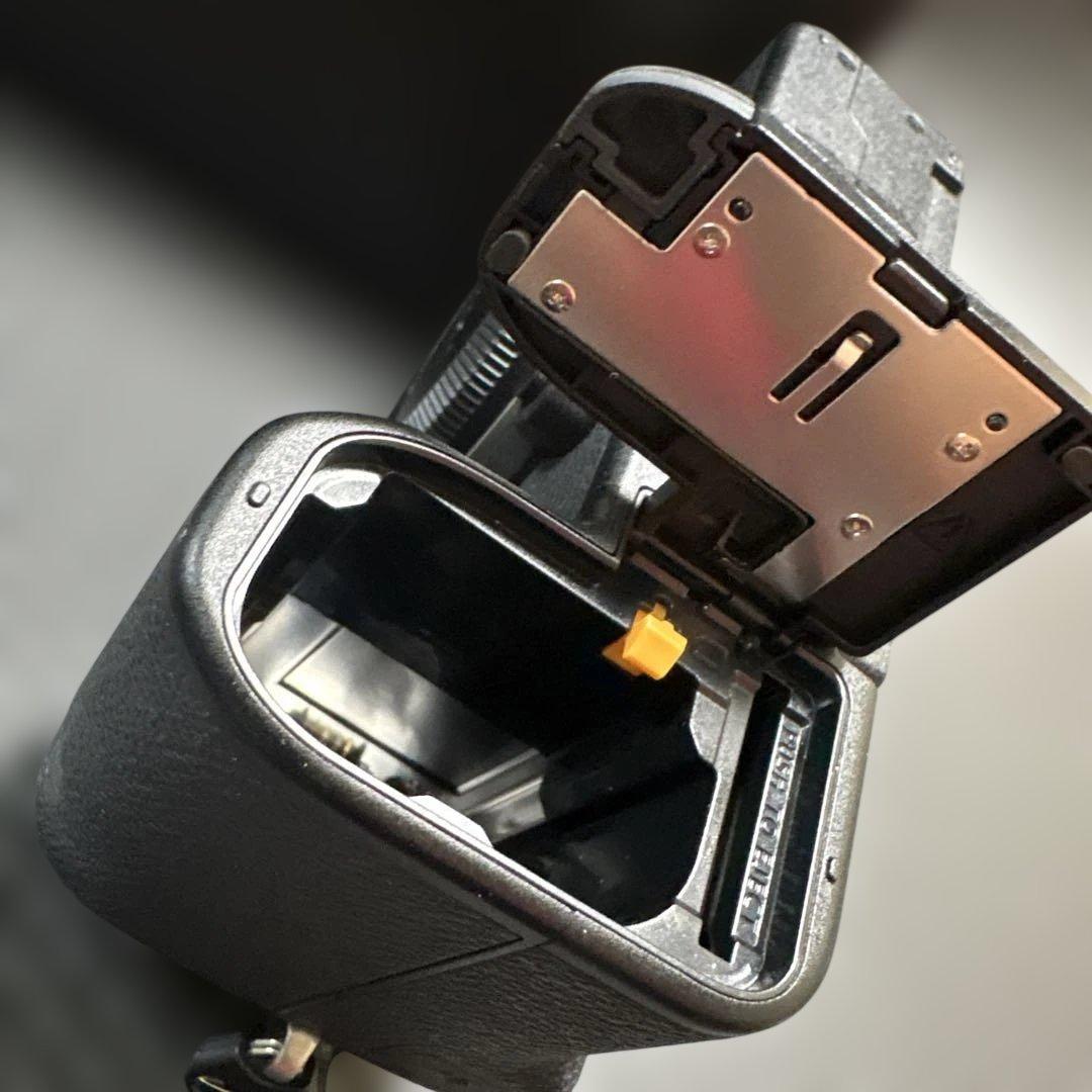 FUJIFILM X-S20 ボディ単体 ( 付属品すべて揃っています )