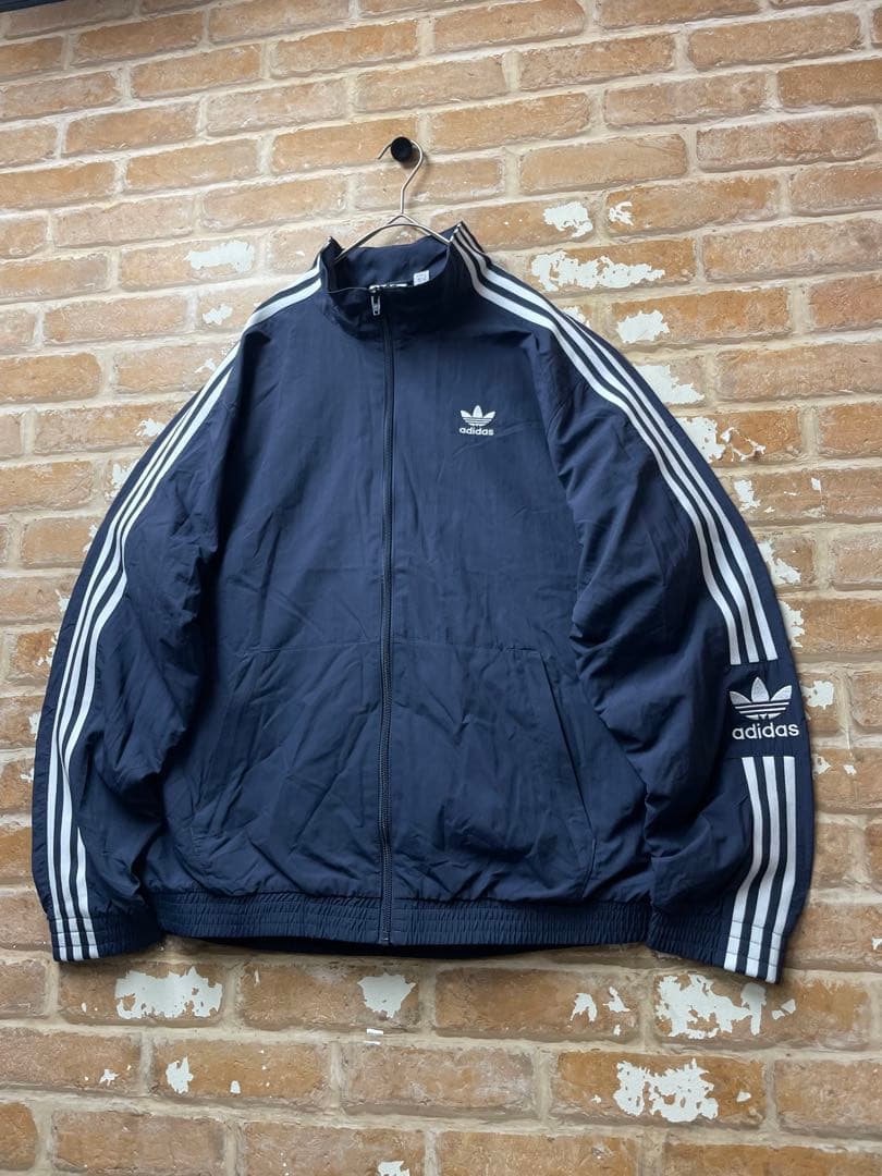 adidas Originals ナイロンジャケット　トラックジャケット　刺繍