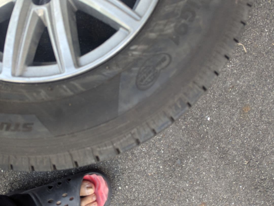 Yokohama 195/80R15 スタッドレスタイヤセットハイエース用