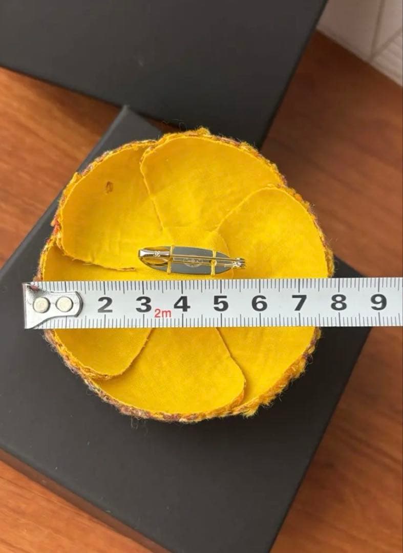 CHANEL シャネル　カメリアブローチ　黄色　イエロー