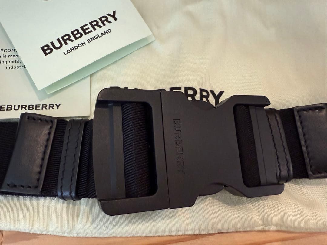 kwBURBERRY ボディバッグ・ウエストポーチ　ショルダーバッグ