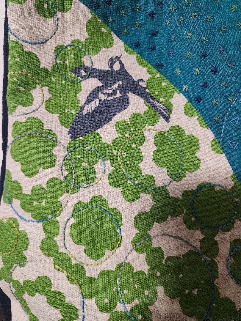 ♡新作　刺し子が個性的で素敵な三角トードバッグ　センソユニコ慈雨等