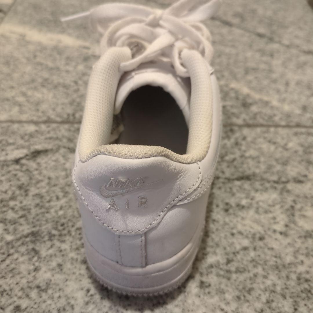 Nike Air Force 1LE ホワイト23.5cm