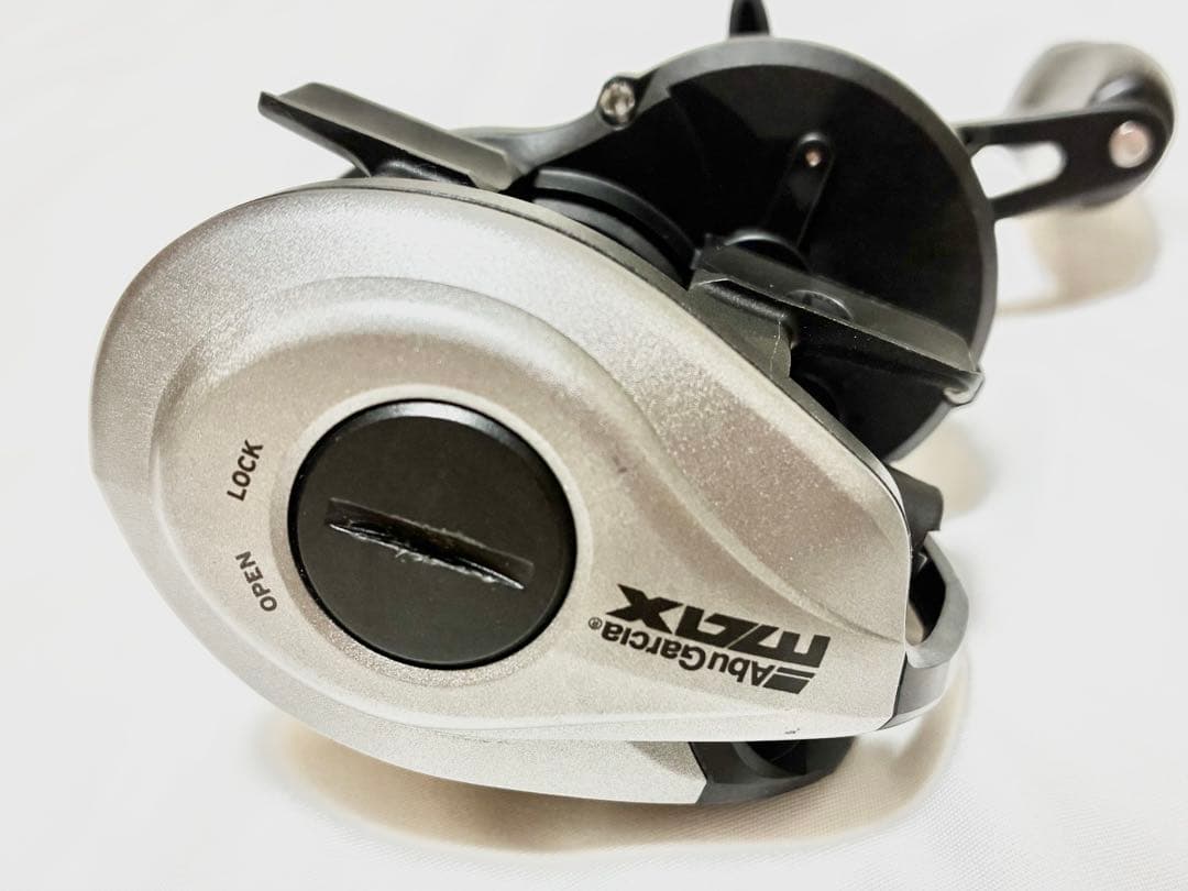ABUGARCIA アブガルシア ベイトリール MAX X EZCAST