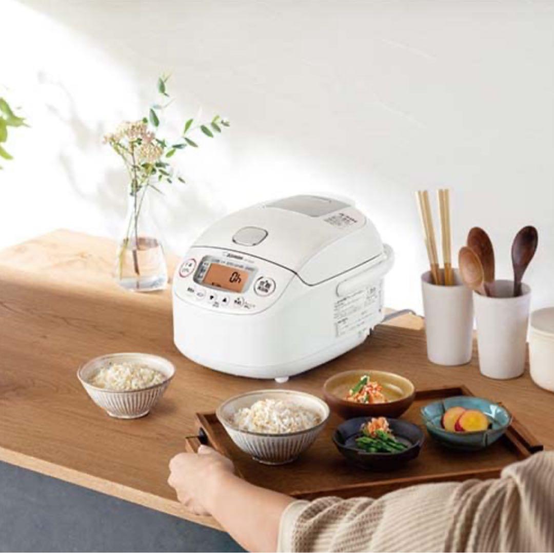 野菜ジュース★象印マホービン 炊飯器 3合 ホワイト NP-RN05-WA