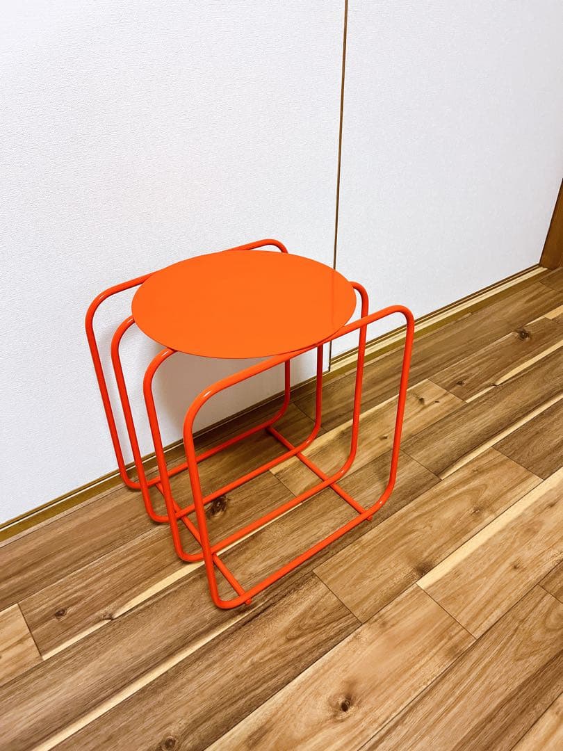 オレンジ 円形 サイドテーブル　レトロポップ