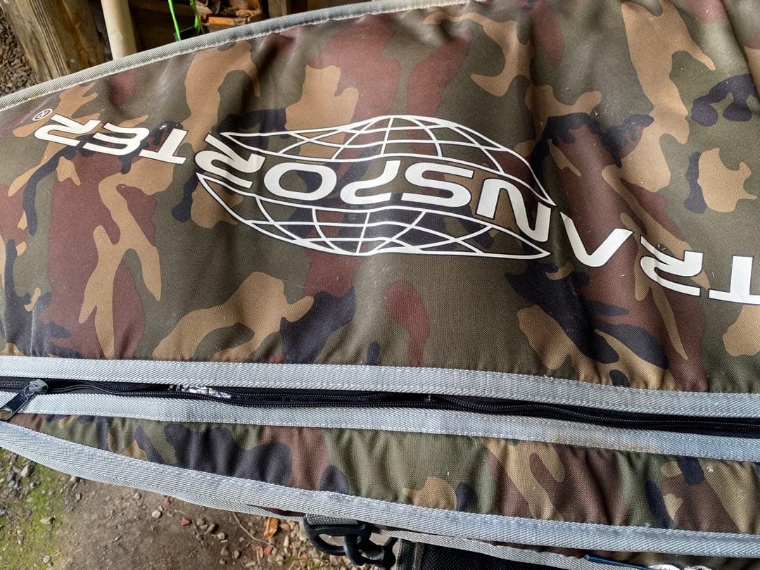 クウォーターショートボード ホワイト・グリーンケース付