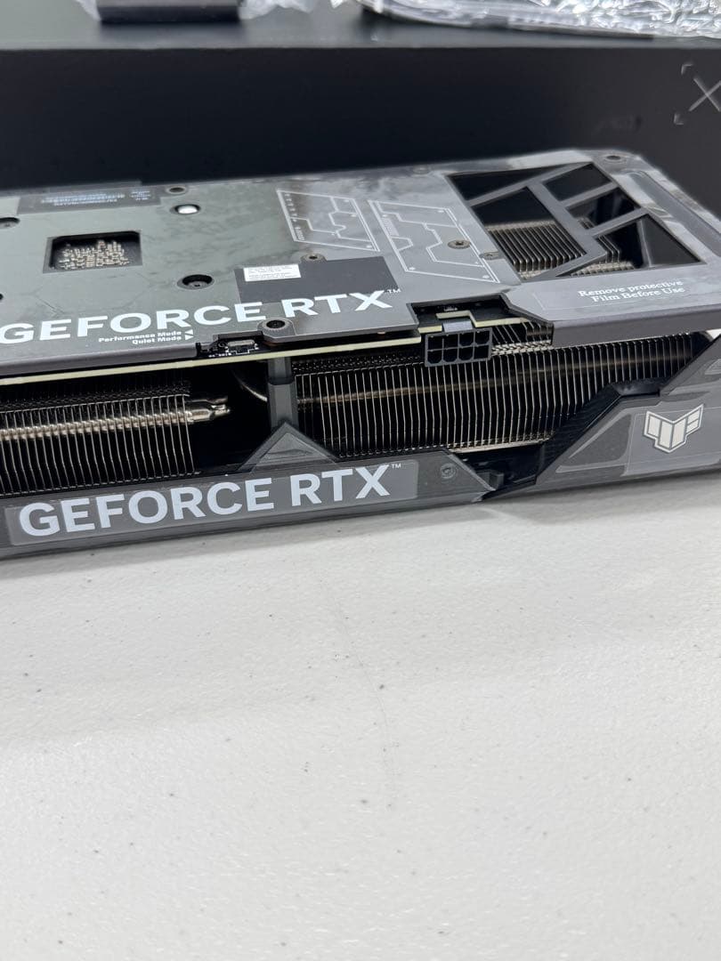 美品 ASUS TUF Gaming GeForce RTX 4060 Ti