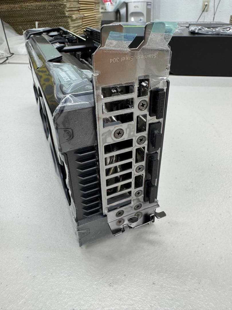 美品 ASUS TUF Gaming GeForce RTX 4060 Ti