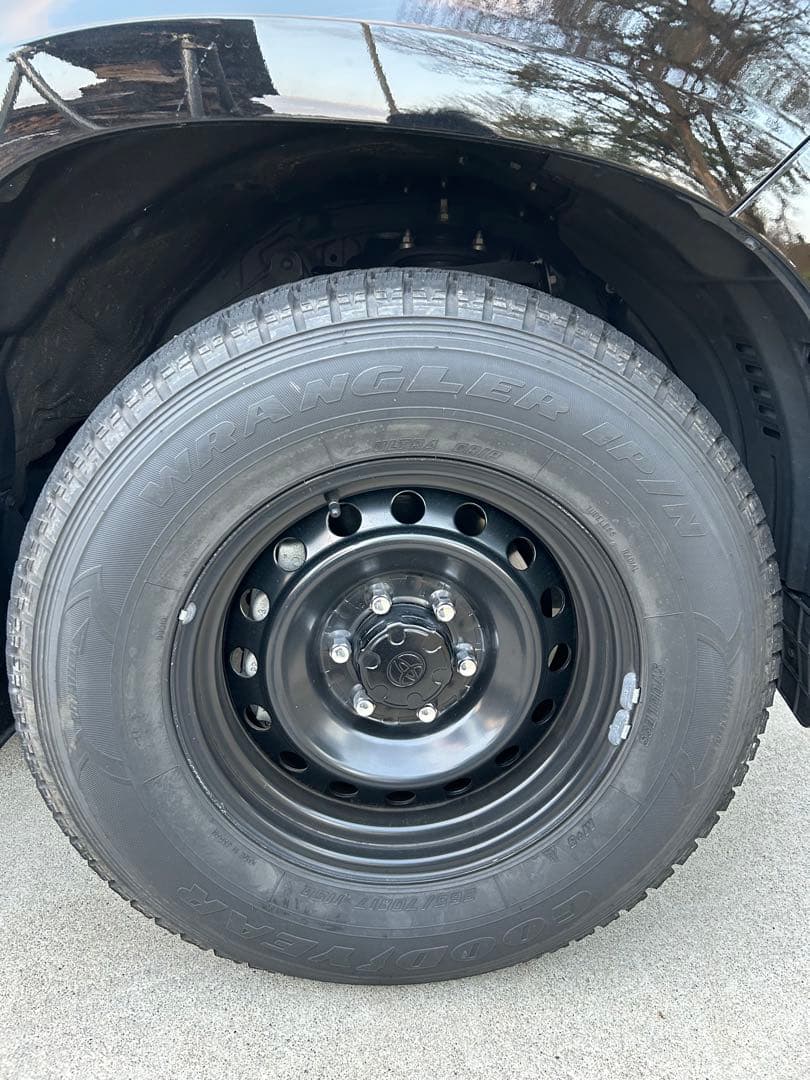 ⭐︎最終値下げ⭐︎プラド FJクルーザーホイール付スタッドレスタイヤ　グッドイヤー