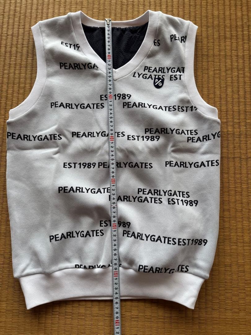 パーリーゲイツ　リバーシブル　ベスト　サイズ４