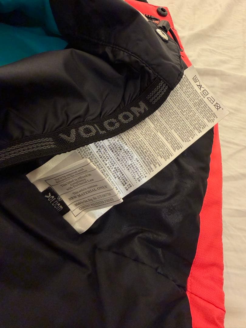 volcom DESCENTEスノーボード ウェア