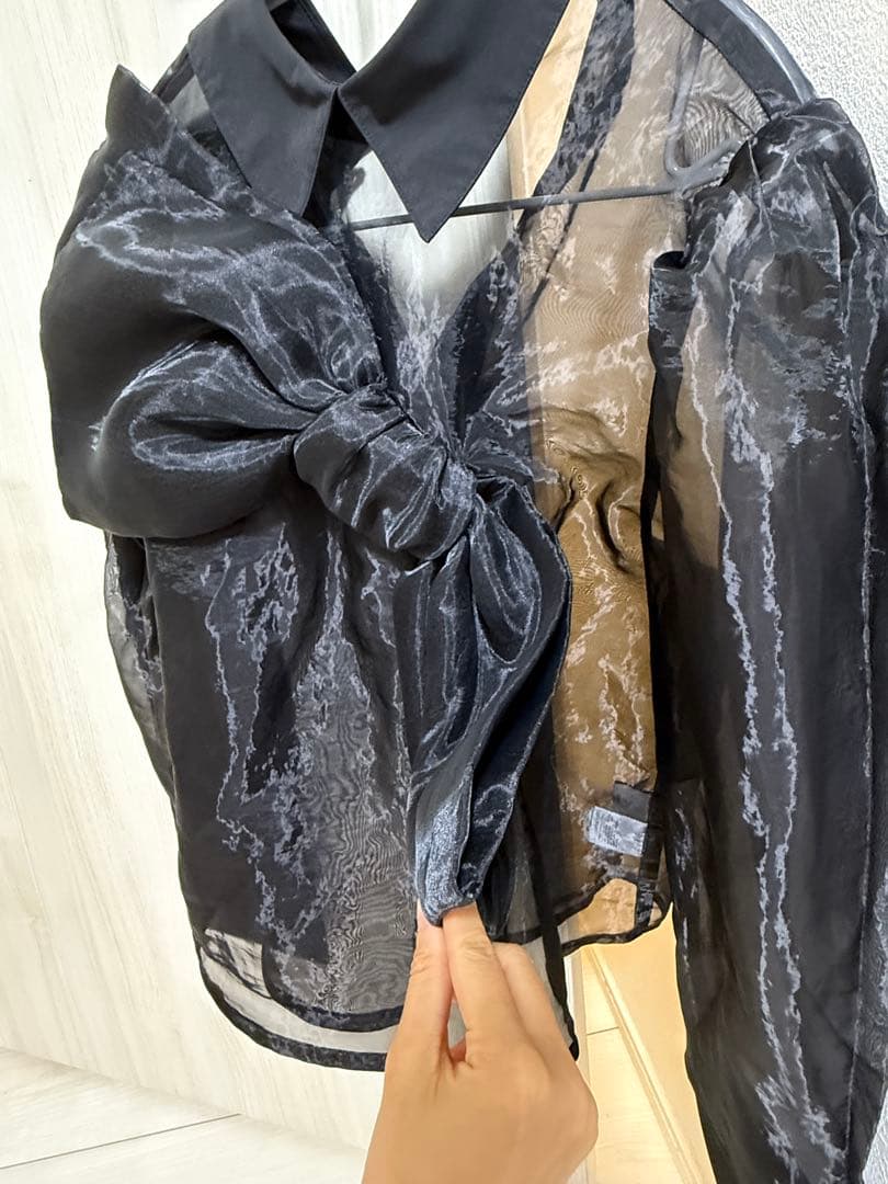 トップス BIBIY KITTY RIBBON BLOUSE