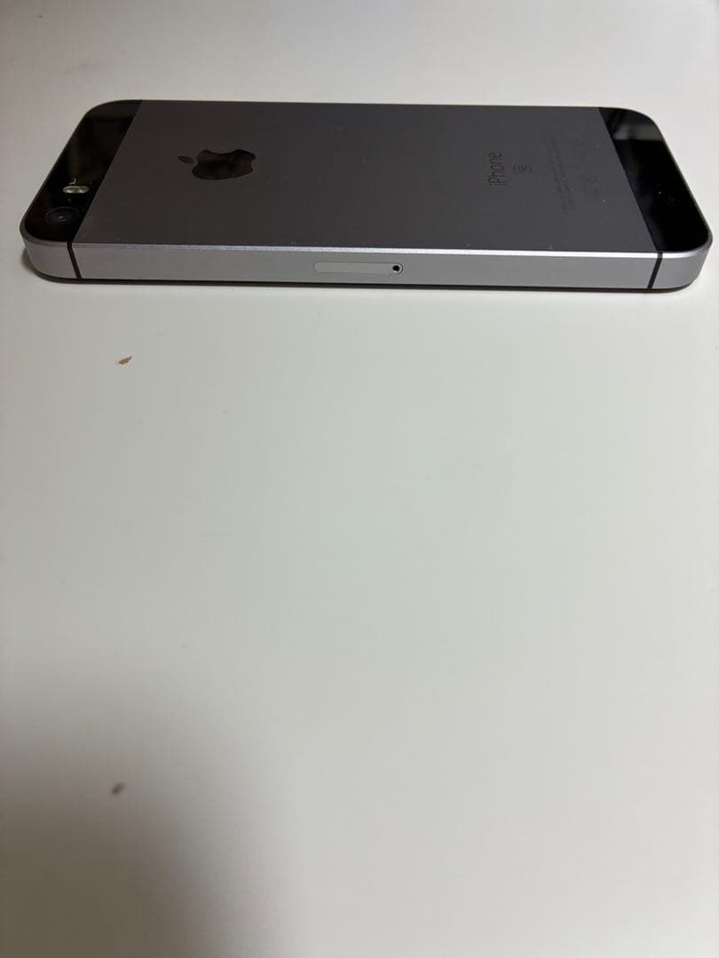 Apple iPhone SE（第一世代）64G スペースグレイ