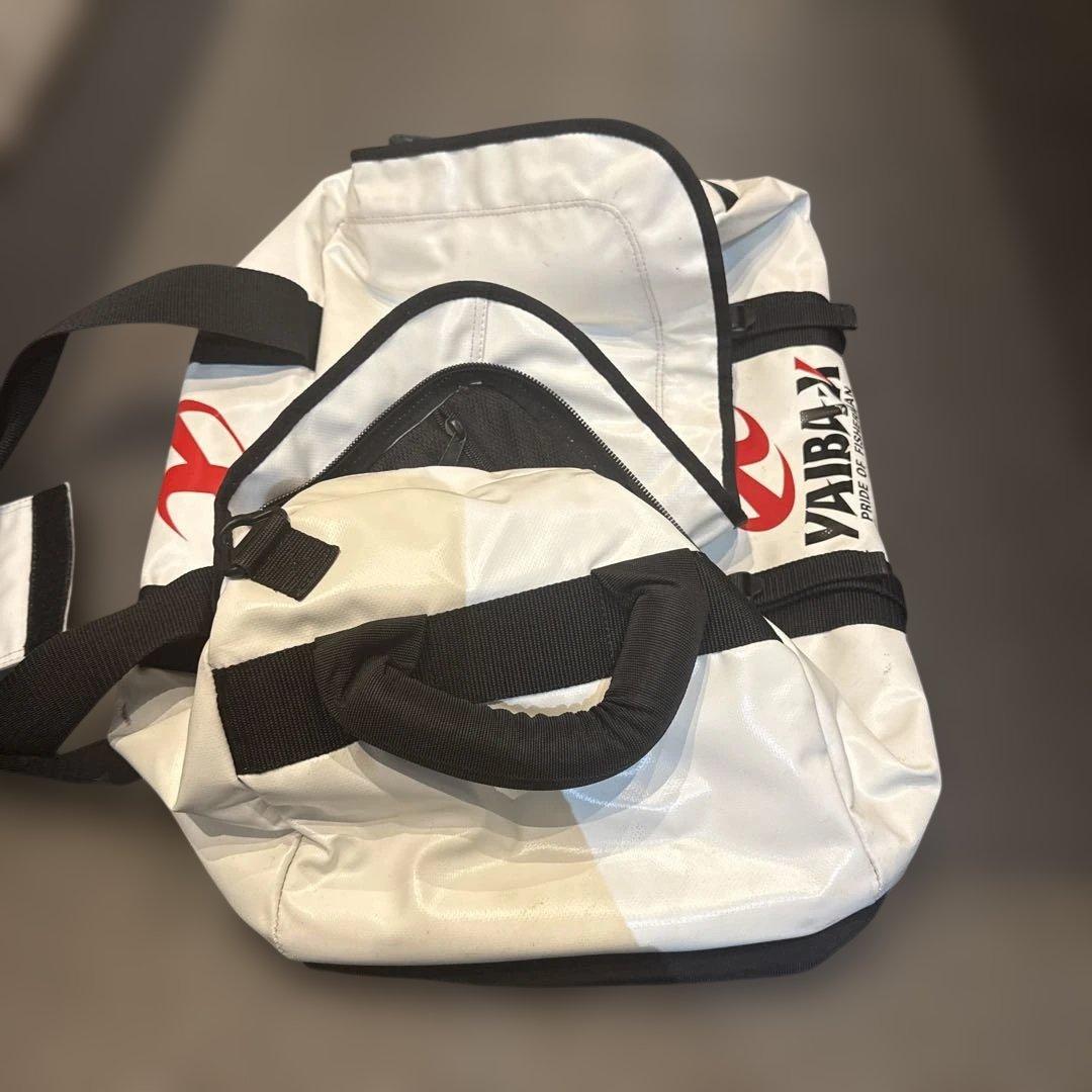 YABAX ヤイバ　ボストンバッグ ホワイト/ブラック