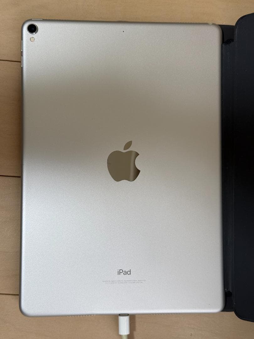 iPad Pro 10.5インチ キーボードカバー・Apple Pencil付