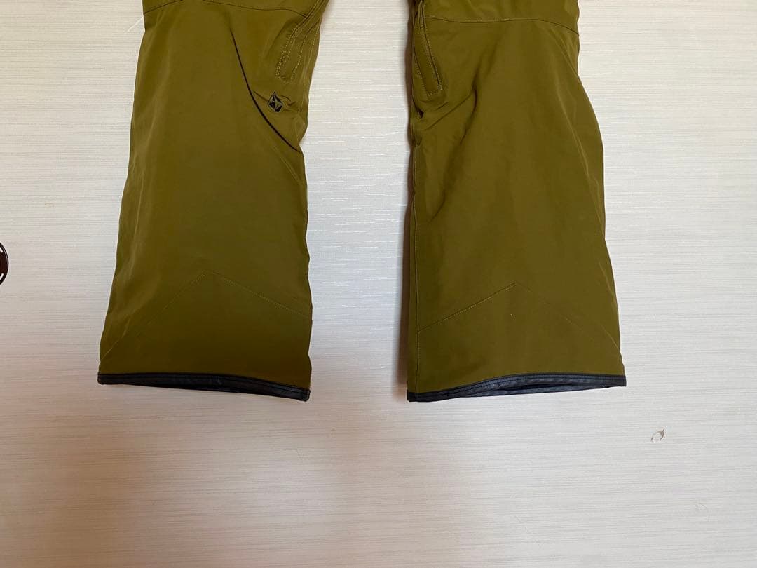 VOLCOM GORE-TEX スノーボードパンツ オリーブ