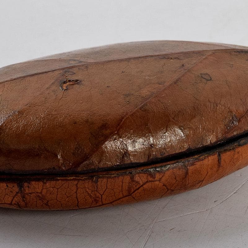 茶道具　塗師　新井宗賀作　乾漆　柿の葉香合　共箱　V　8833