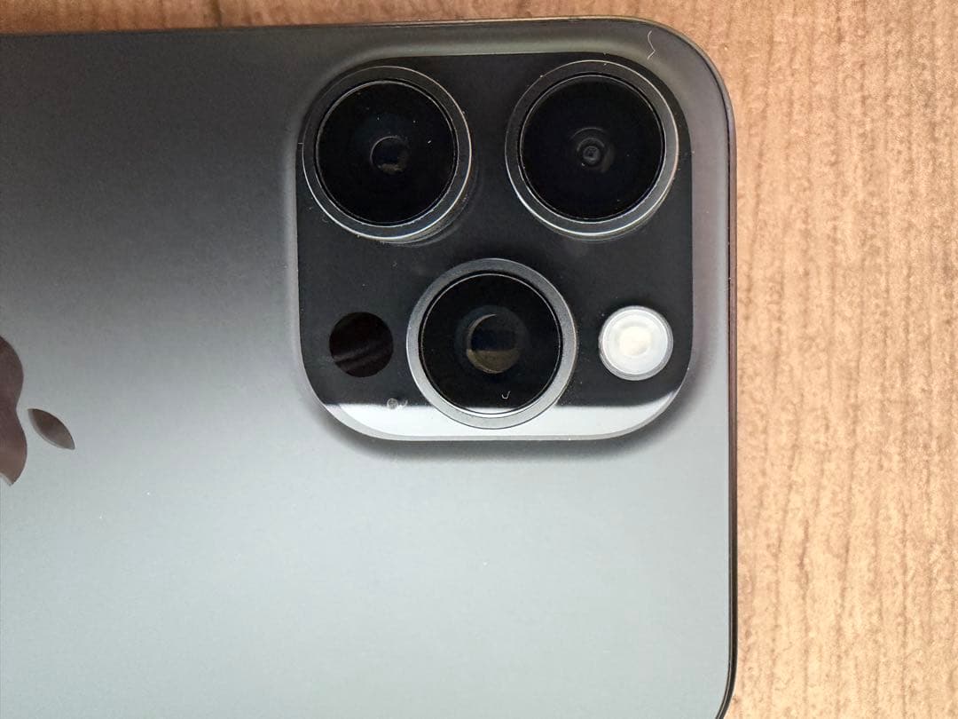 アリフ　Apple iPhone 15 Pro スペースブラック 本体