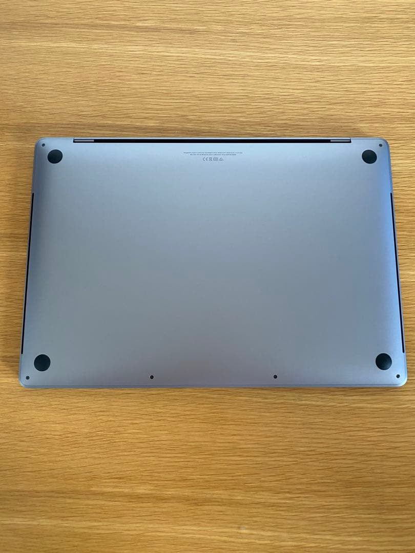 MacBook Pro 本体　美品未使用に近い　バッテリー良好　上位パソコン