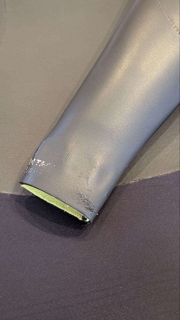 Hurley セミドライ 5/3mm レディース（SMサイズ程度）