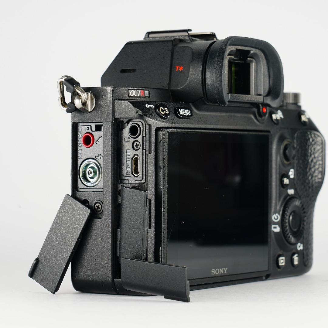 SONY α7RIII 4240万画素 レンズセット 他と差をつける初めの1台