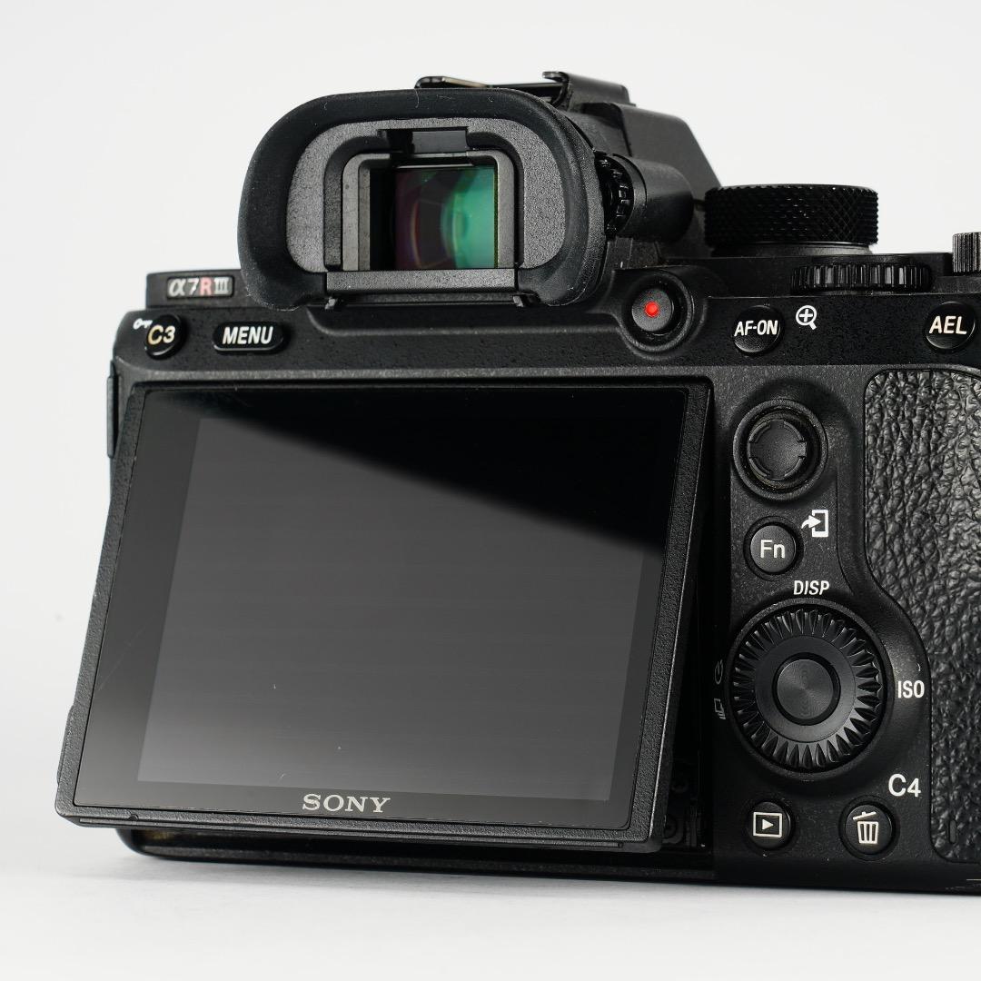 SONY α7RIII 4240万画素 レンズセット 他と差をつける初めの1台