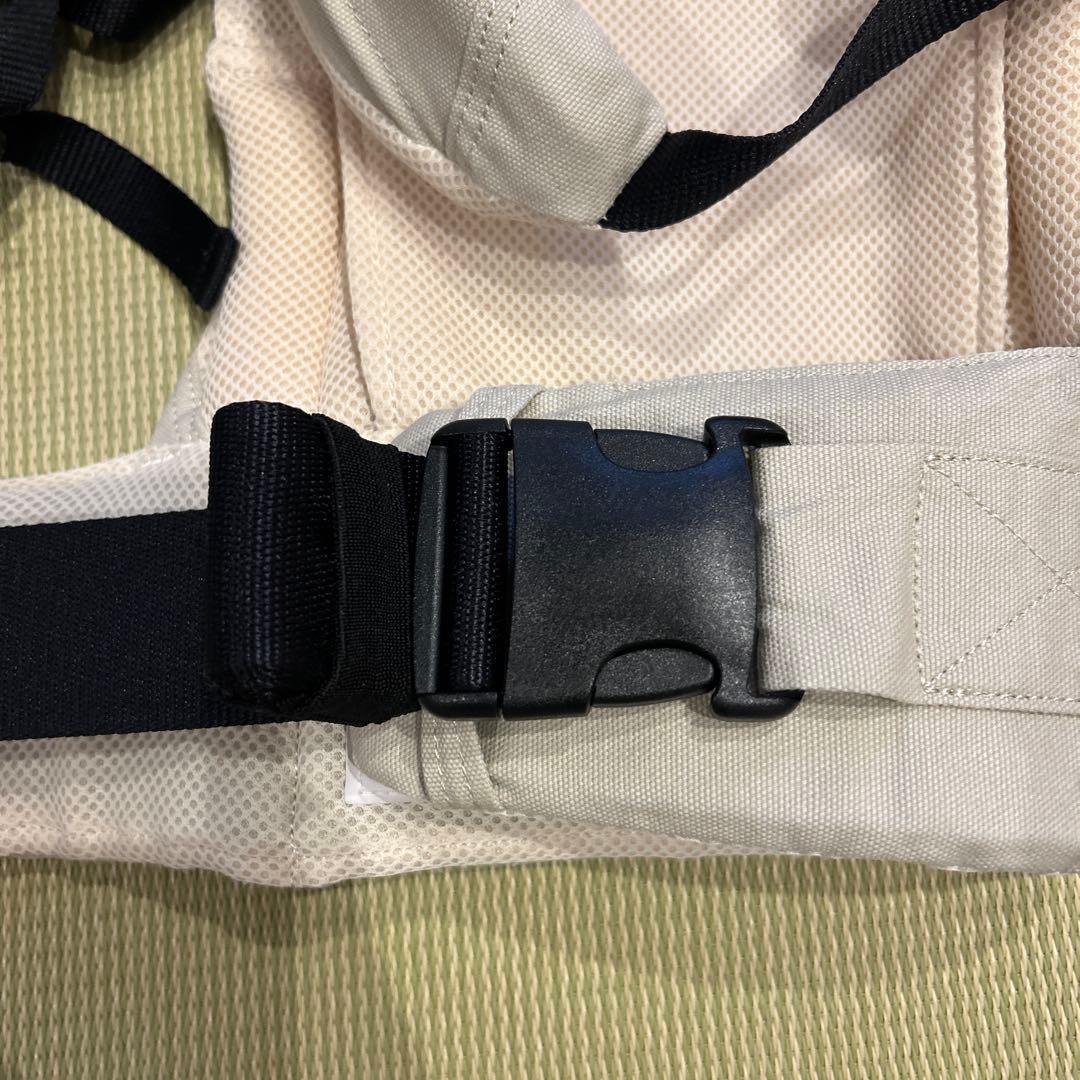 キューズベリー　抱っこ紐　nico サンドベージュ