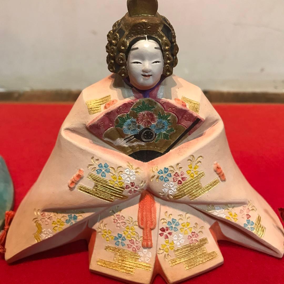美品　陶器　雛人形　男雛　女雛　細工が細かく丁寧な作り　ひな祭り　台座付き