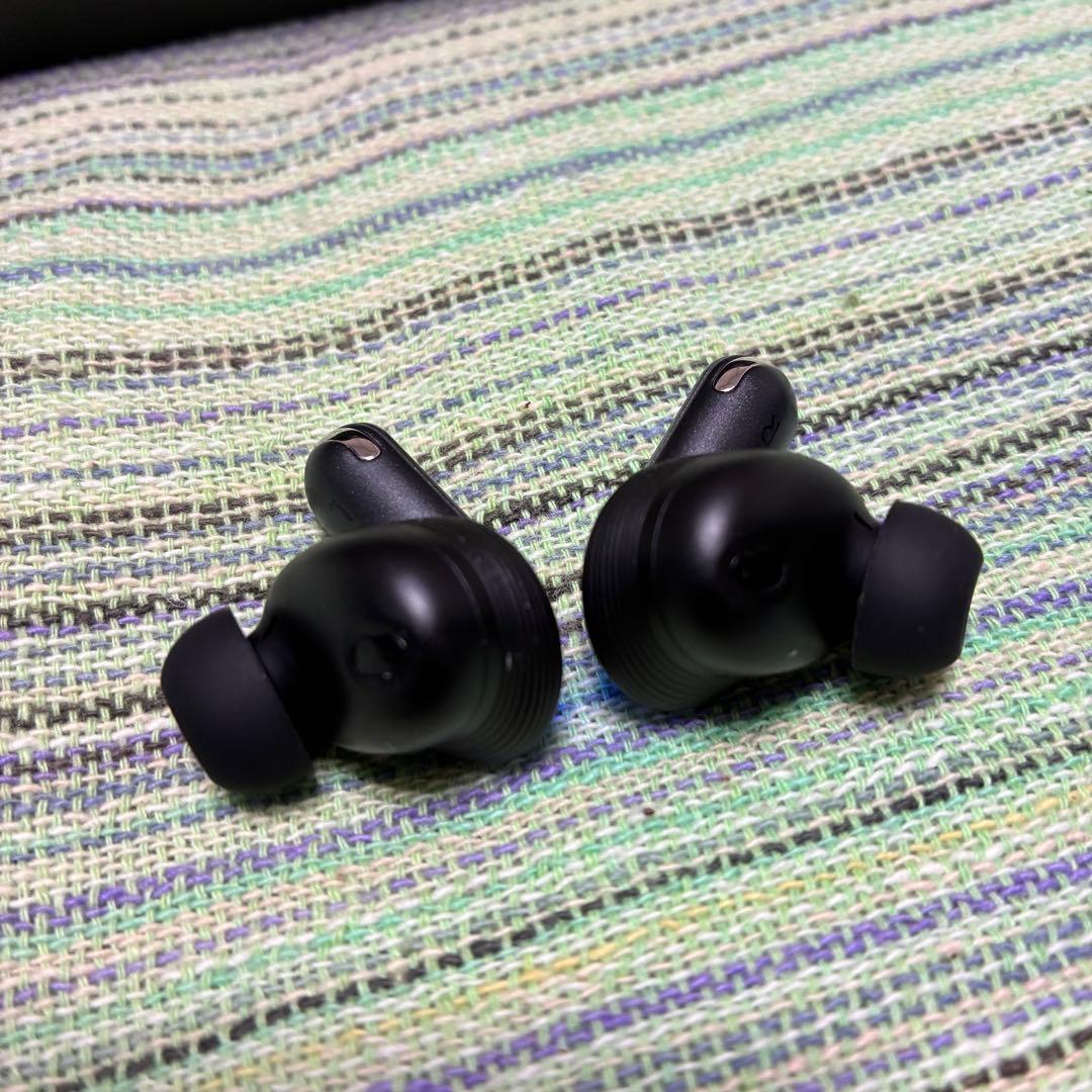 ほぼ未使用JBL TOUR PRO 2 ワイヤレスイヤホン ケース付