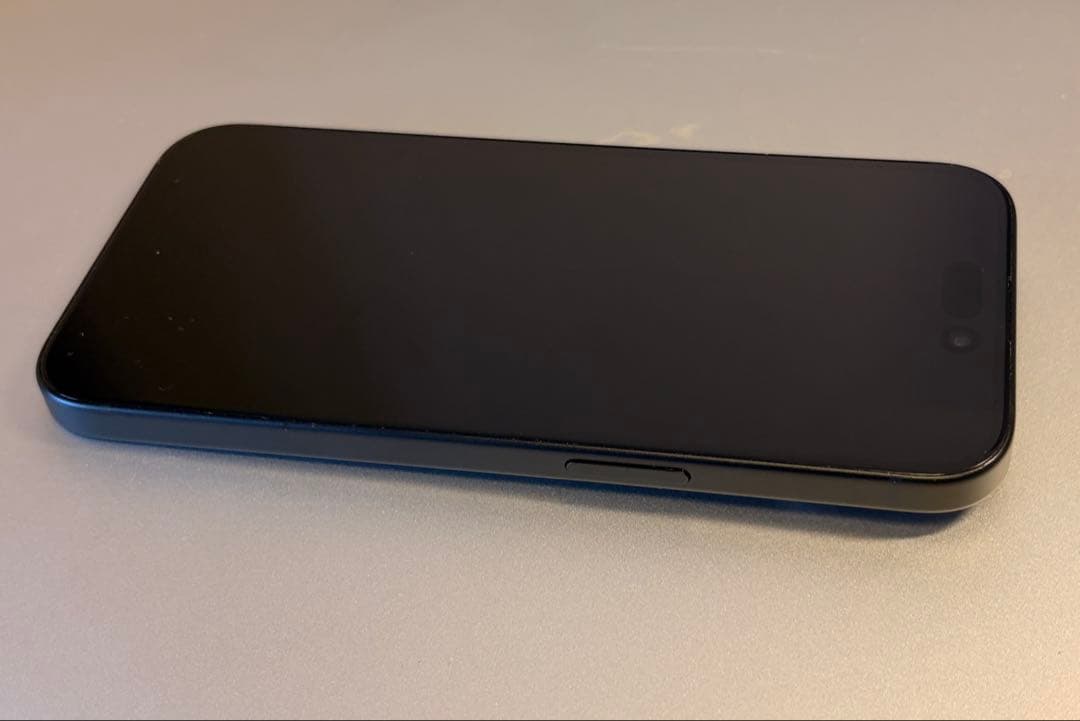 iPhone 15 ブラック 128GB 本体　SIMフリー