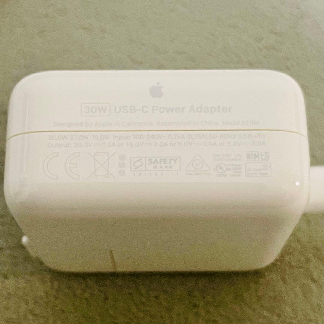 [極美品] Macbook Air 13in 2020 i7/16GB/1TB