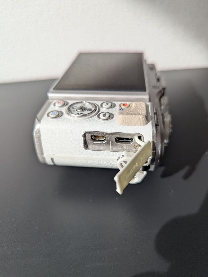 OLYMPUS PEN E-PL9 ホワイト レンズキット