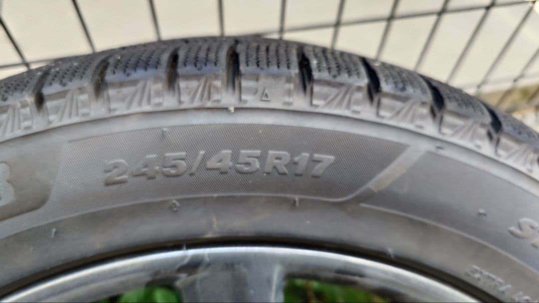 最終値下げ！２３年製ブリヂストン ブリザック VRX3 245/45R17