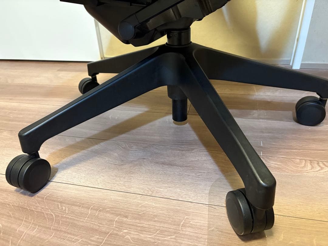 イトーキ アクトチェア ブラック+座面カバー付