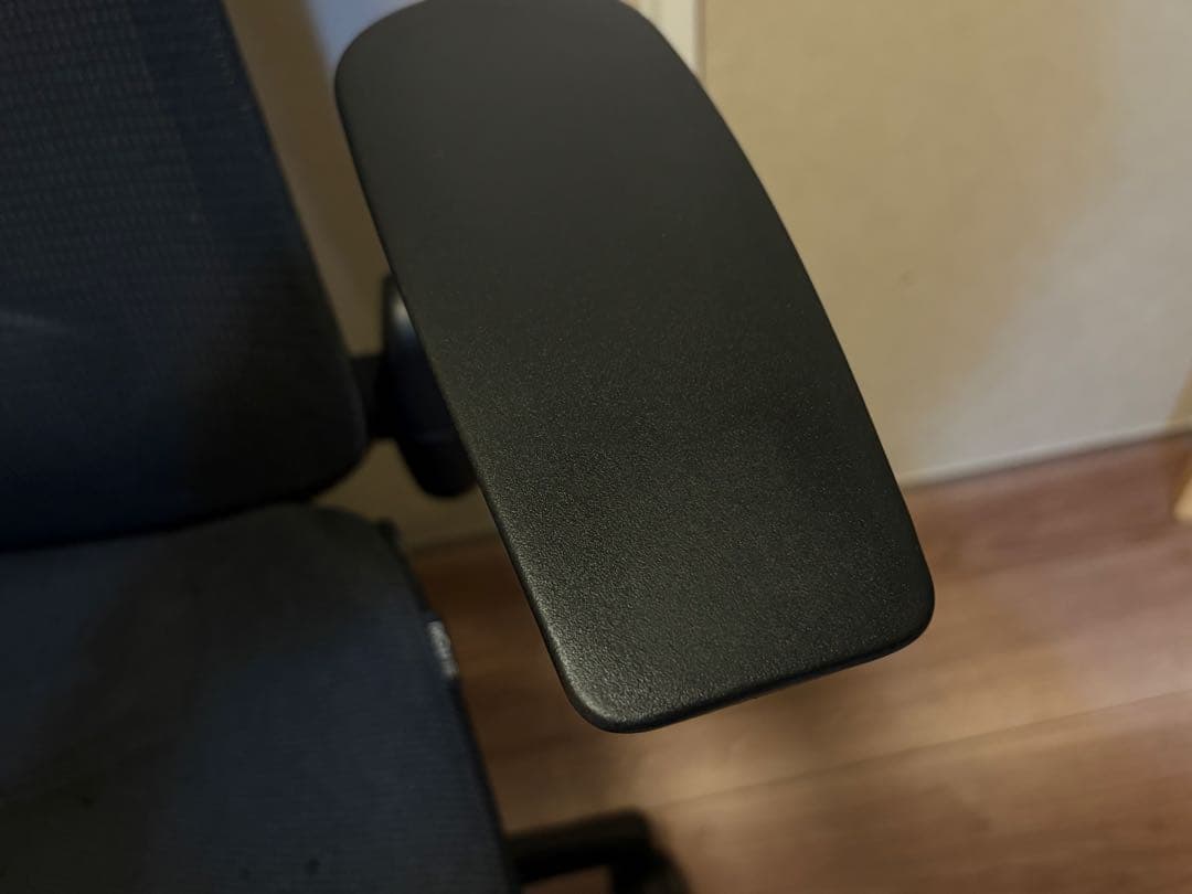 イトーキ アクトチェア ブラック+座面カバー付