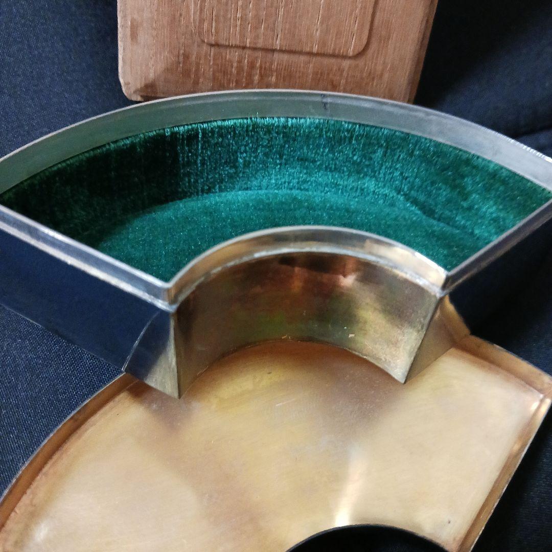 アンティーク生駒製 菊図　扇形工芸品 小物入れ木箱付き
