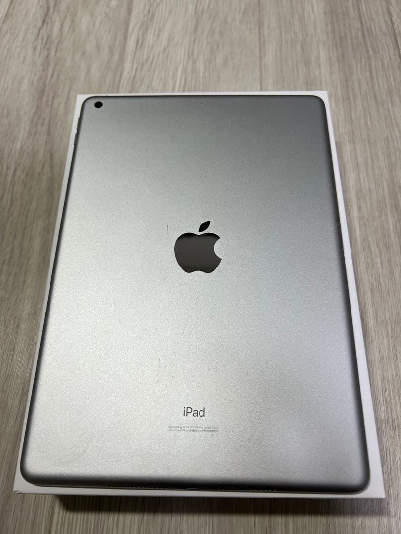 iPad第8世代 128GB シルバーWi-Fiモデル
