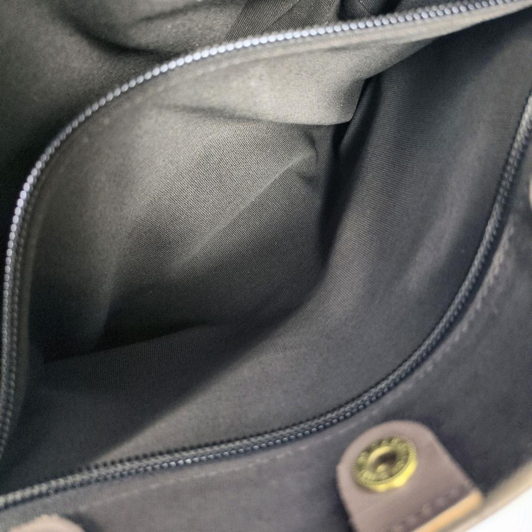 イルビゾンテ　ハンドバッグ　トートバッグ　レザー　グレージュ　ロゴ型押し