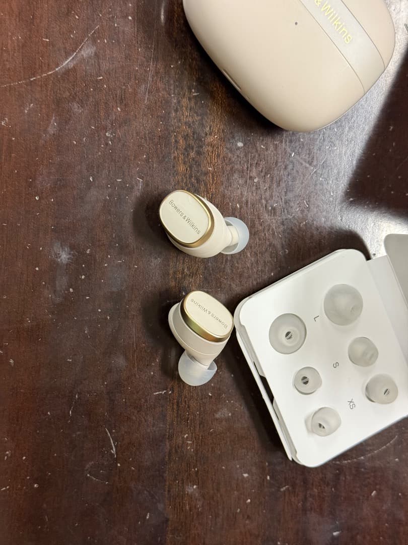 イヤホン Bowers & Wilkins B&W Pi8