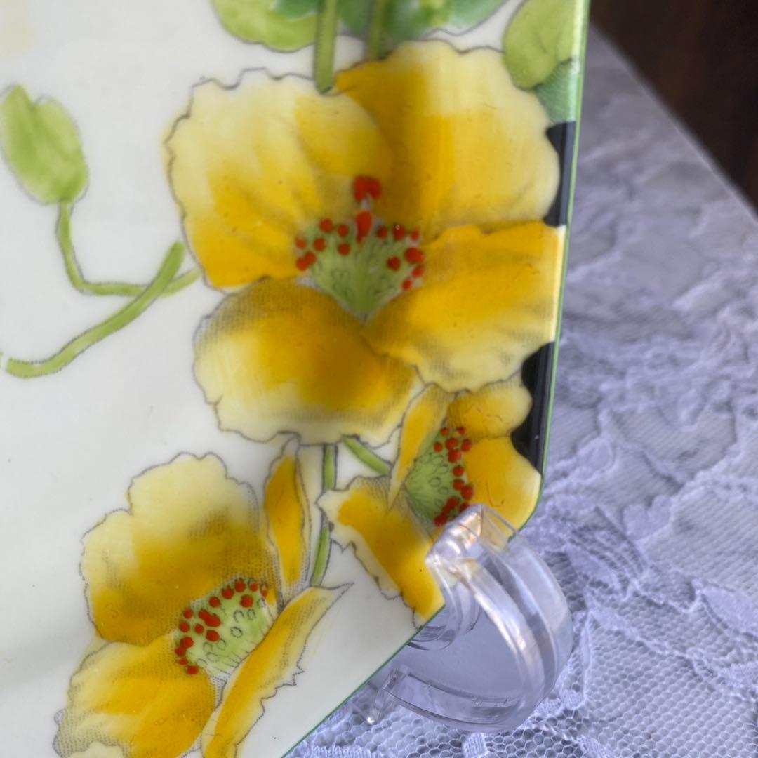 レア　フラワーハンドル　パラゴン　アイスランドポピー カップ　ソーサー　プレート